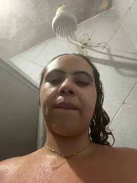 Chloe Leaozinho online show from 07-20-26, 10:01