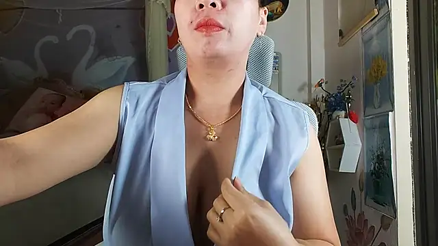 lyly asian online show from 07-17-26, 10:14