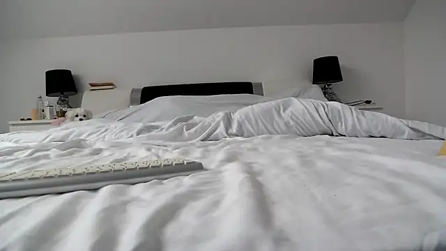 ArabianMalikah online show from 10-14-25, 06:36