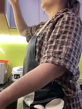 Snapshot of kute_sex chatting on 09-18-25, 01:40 kute sex online show from 09-18-25, 01:40