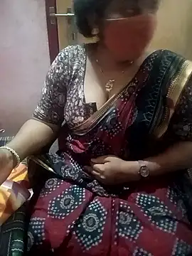 Jessi 25 online show from 01-16-26, 04:22