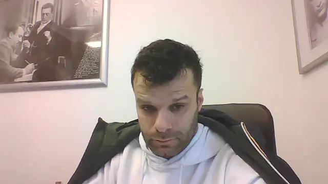 Snapshot of FROCETTO93 chatting on 02-05-26, 08:30 FROCETTO93 online show from 02-05-26, 08:30