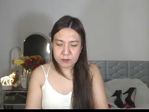 stellahugeX online show from 11-05-25, 05:07