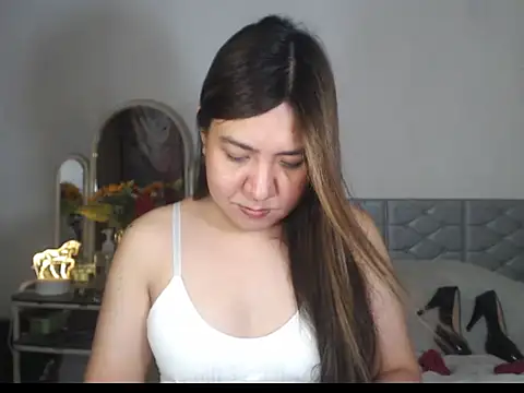 stellahugeX online show from 12-23-25, 08:56