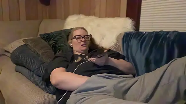 Snapshot of PefectNipz chatting on 11-08-25, 06:35 PefectNipz online show from 11-08-25, 06:35