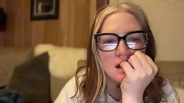 Snapshot of PefectNipz chatting on 12-01-25, 03:22 PefectNipz online show from 12-01-25, 03:22