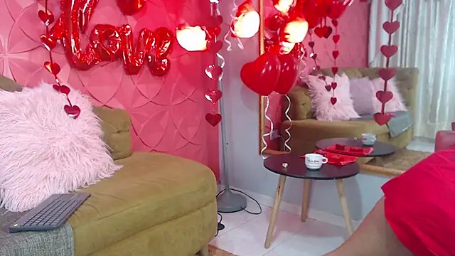 Snapshot of SailonTeen chatting on 02-15-25, 03:39 SailonTeen online show from 02-15-25, 03:39
