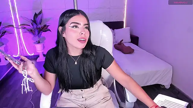 LovelyEyesx online show from 12-22-25, 05:10