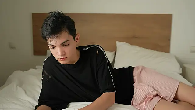 MattyandAiden online show from 06-05-26, 06:57