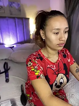 juliana-mancini online show from 04-09-26, 10:09