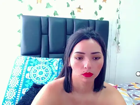Snapshot of sara_arias00 chatting on 09-26-25, 02:21 sara arias00 online show from 09-26-25, 02:21