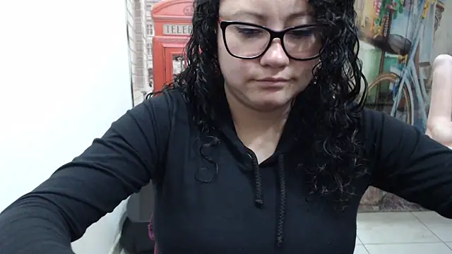 Snapshot of greeneyes_nurse chatting on 09-17-25, 03:19 greeneyes nurse online show from 09-17-25, 03:19