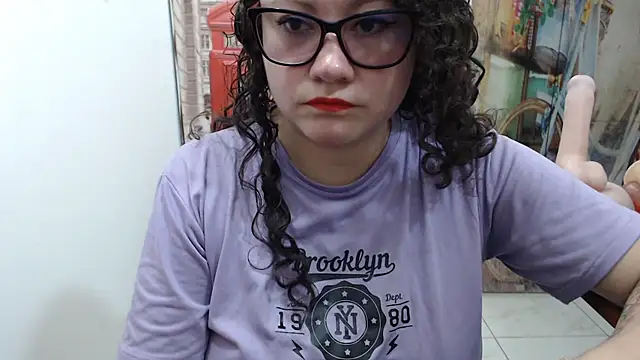 Snapshot of greeneyes_nurse chatting on 10-28-25, 06:10 greeneyes nurse online show from 10-28-25, 06:10