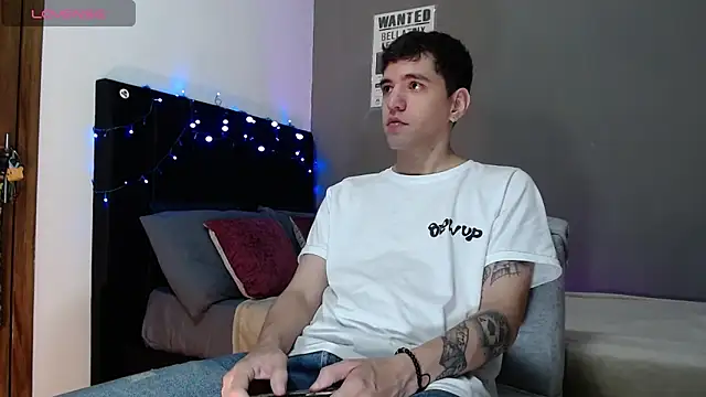 Matteo12  online show from 12-03-25, 11:41