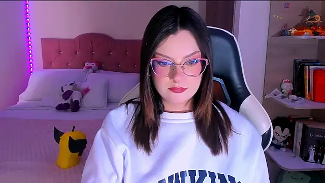 OphelianaRose33 online show from 02-17-26, 07:20