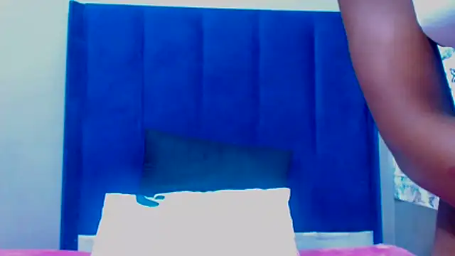 Snapshot of ItsMsBankss02 chatting on 11-25-25, 08:09 ItsMsBankss02 online show from 11-25-25, 08:09