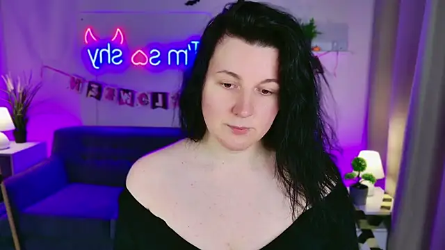 love me  tonight  online show from 10-22-25, 10:42