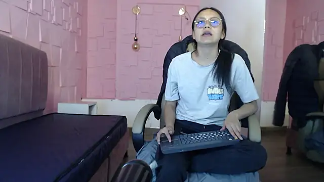 katalina07 1 online show from 03-17-26, 01:47