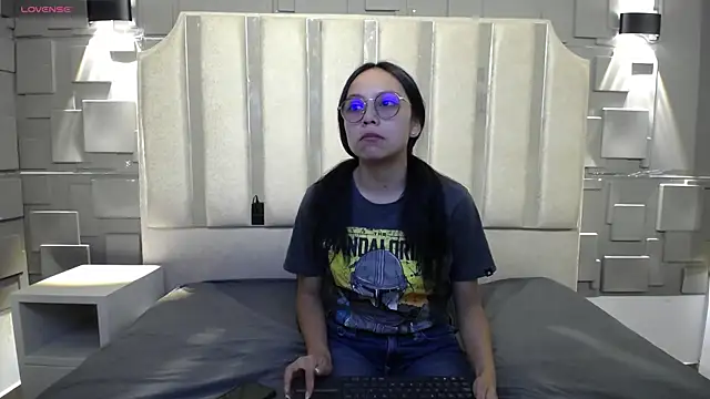 katalina07 1 online show from 04-20-26, 05:37