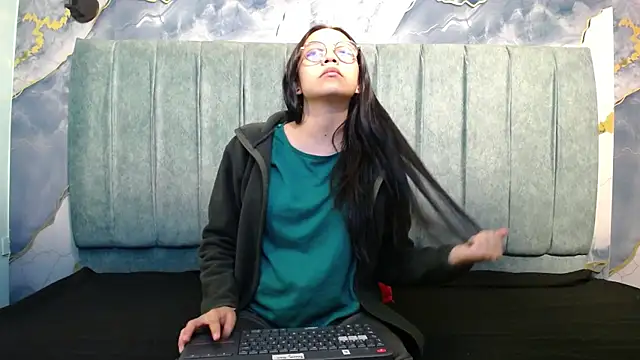 Snapshot of katalina07_1 chatting on 08-07-26, 01:46 katalina07 1 online show from 08-07-26, 01:46