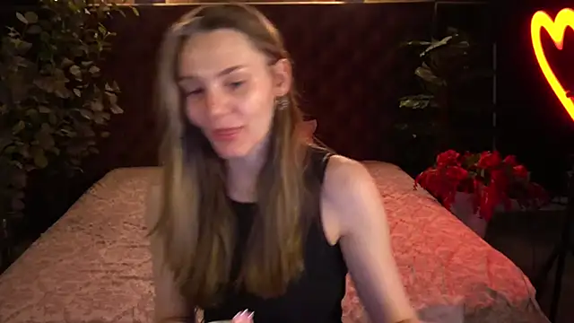 DiamondGoldie online show from 06-08-26, 07:03