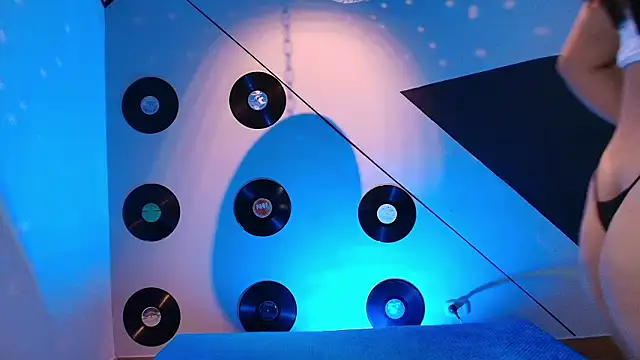 Lilith and Khloe online show from 02-15-26, 11:41