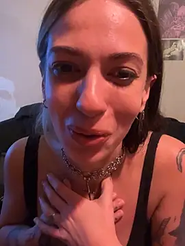 Snapshot of tbp96 chatting on 09-11-25, 12:22 tbp96 online show from 09-11-25, 12:22