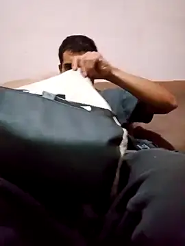 Snapshot of Golonzo1996 chatting on 10-08-25, 10:51 Golonzo1996 online show from 10-08-25, 10:51