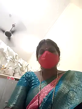 Snapshot of Nrl69 chatting on 10-17-25, 07:55 Nrl69 online show from 10-17-25, 07:55