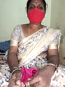 Snapshot of Nrl69 chatting on 12-18-25, 01:06 Nrl69 online show from 12-18-25, 01:06