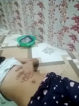 Snapshot of Meenaksi-singh chatting on 09-19-25, 09:37 Meenaksi-singh online show from 09-19-25, 09:37