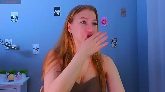 Snapshot of LorettaGladman chatting on 10-26-25, 04:07 LorettaGladman online show from 10-26-25, 04:07