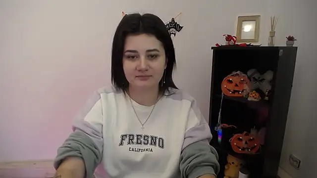 Snapshot of Katrin_kiss_ chatting on 11-06-25, 01:45 Katrin kiss online show from 11-06-25, 01:45