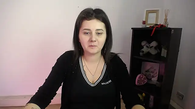 Snapshot of Katrin_kiss_ chatting on 11-14-25, 12:48 Katrin kiss online show from 11-14-25, 12:48