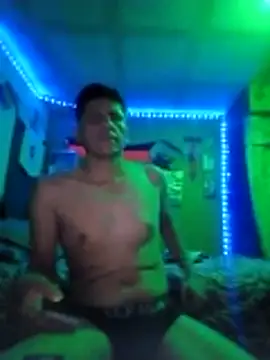 Snapshot of Juniorharo1982 chatting on 03-17-26, 07:55 Juniorharo1982 online show from 03-17-26, 07:55