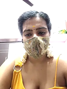 Snapshot of Tamil-Meenu12 chatting on 09-17-25, 06:48 Tamil-Meenu12 online show from 09-17-25, 06:48