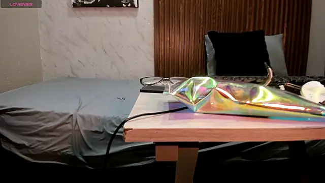 GiaBlaze  online show from 11-16-25, 03:34