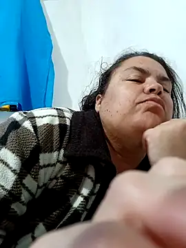 yaneth  online show from 11-15-25, 11:18