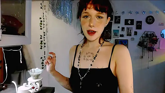 LeelooYolo online show from 04-17-26, 03:48