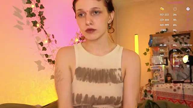 Snapshot of LeelooYolo chatting on 07-24-26, 11:58 LeelooYolo online show from 07-24-26, 11:58