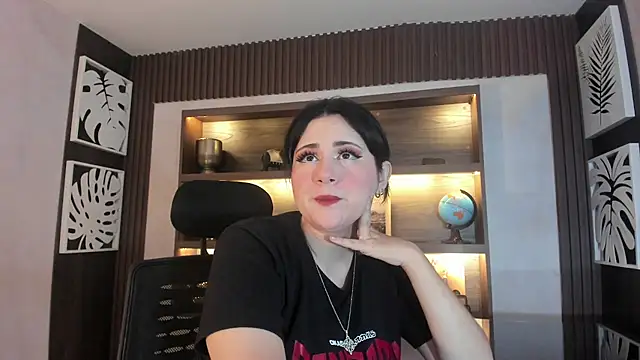 harimoon1 online show from 04-26-26, 03:15