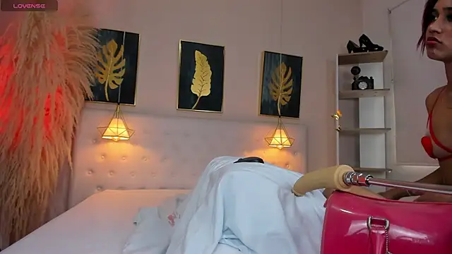 Snapshot of Cinnamon_Star chatting on 12-19-25, 12:12 Cinnamon Star online show from 12-19-25, 12:12