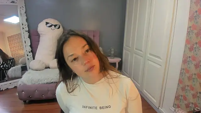 Snapshot of Tammy_parker_ chatting on 11-21-25, 04:00 Tammy parker online show from 11-21-25, 04:00