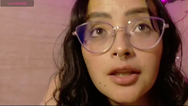 Snapshot of manumeow1 chatting on 05-16-26, 12:40 manumeow1 online show from 05-16-26, 12:40