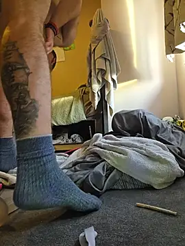 Snapshot of ExtremeDaddy89 chatting on 11-11-25, 03:12 ExtremeDaddy89 online show from 11-11-25, 03:12