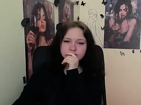 LadyAlice  online show from 04-27-26, 06:11