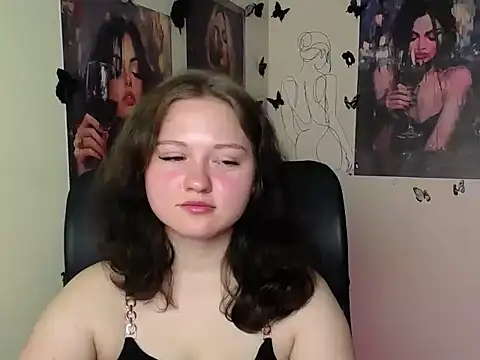 LadyAlice  online show from 06-11-26, 06:00