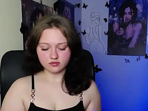 LadyAlice  online show from 06-17-26, 06:09