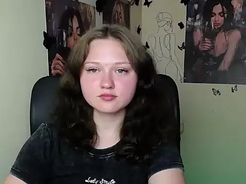 LadyAlice  online show from 07-06-26, 06:10
