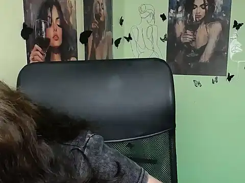 LadyAlice  online show from 07-10-26, 06:10